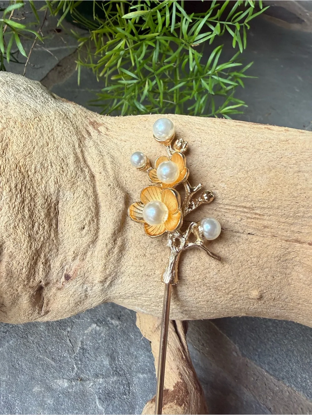 New🌟Free People-Gold Floral Pearl Stick Pin